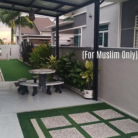 Illa Bella Homestay Jasin 外观 照片
