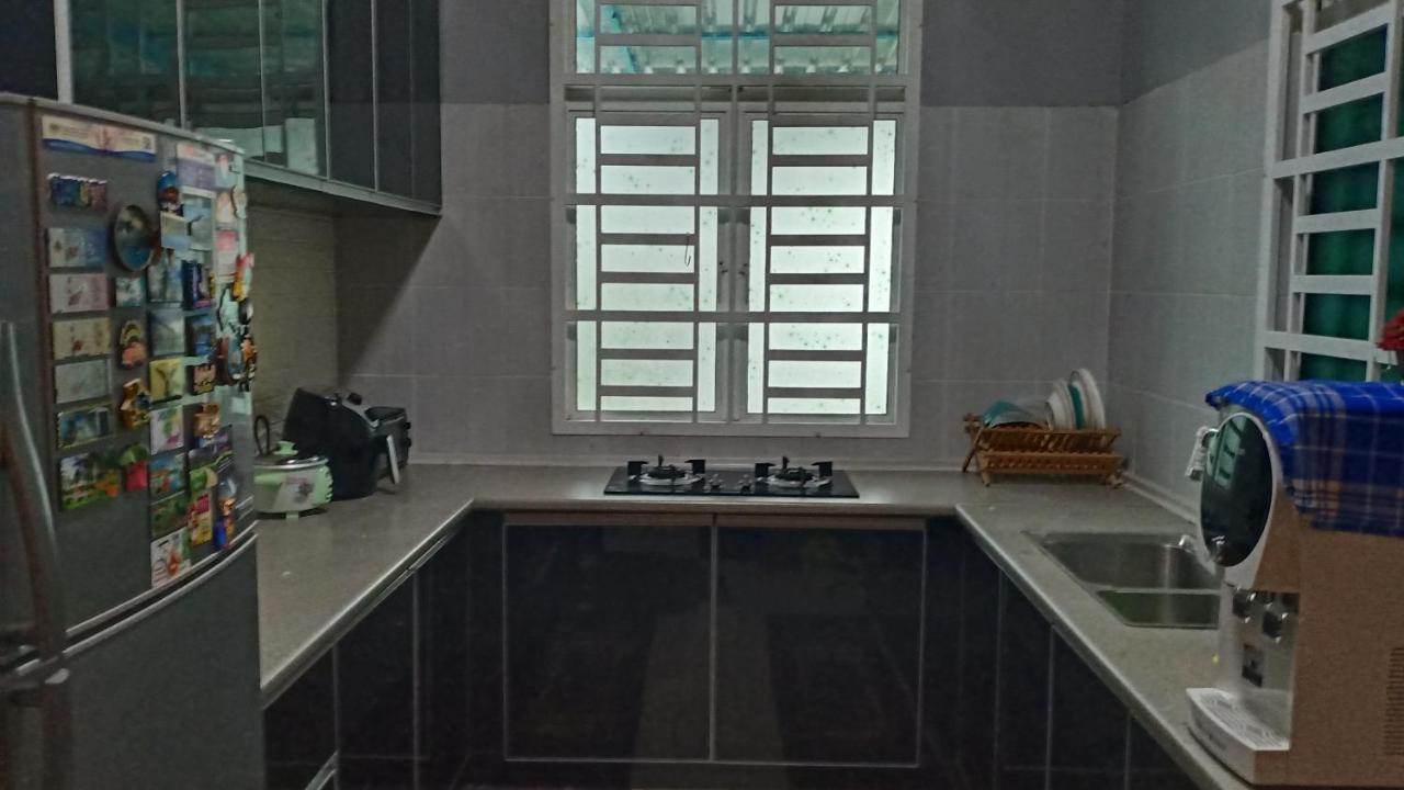 Illa Bella Homestay Jasin 外观 照片