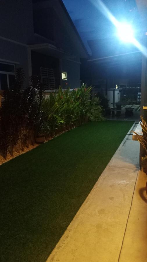 Illa Bella Homestay Jasin 外观 照片
